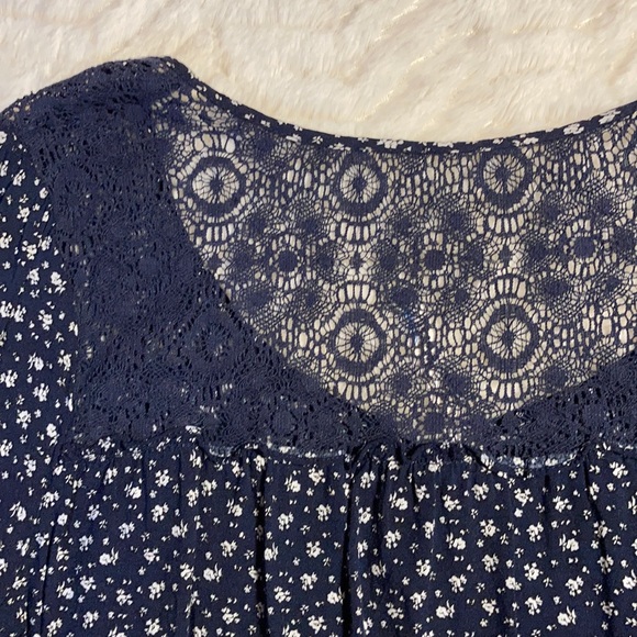 CLOSING SALE Modcloth Floral & Lace Peasant Top - Picture 5 of 7